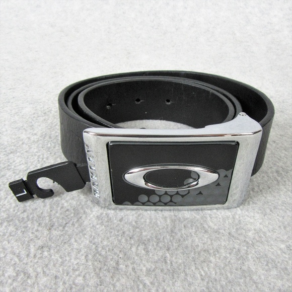 oakley belts